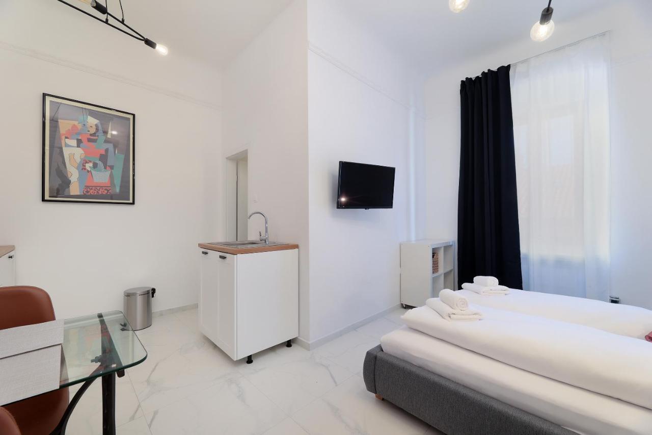Apartments Luan غييكا المظهر الخارجي الصورة