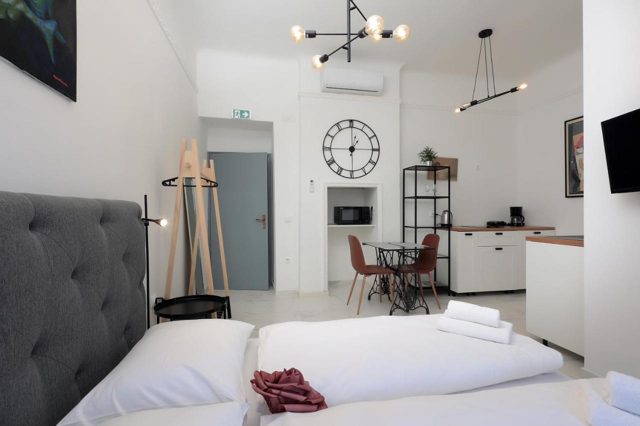 Apartments Luan غييكا المظهر الخارجي الصورة