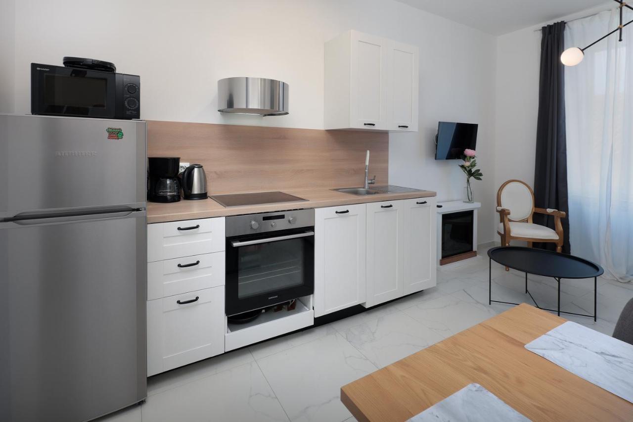 Apartments Luan غييكا المظهر الخارجي الصورة