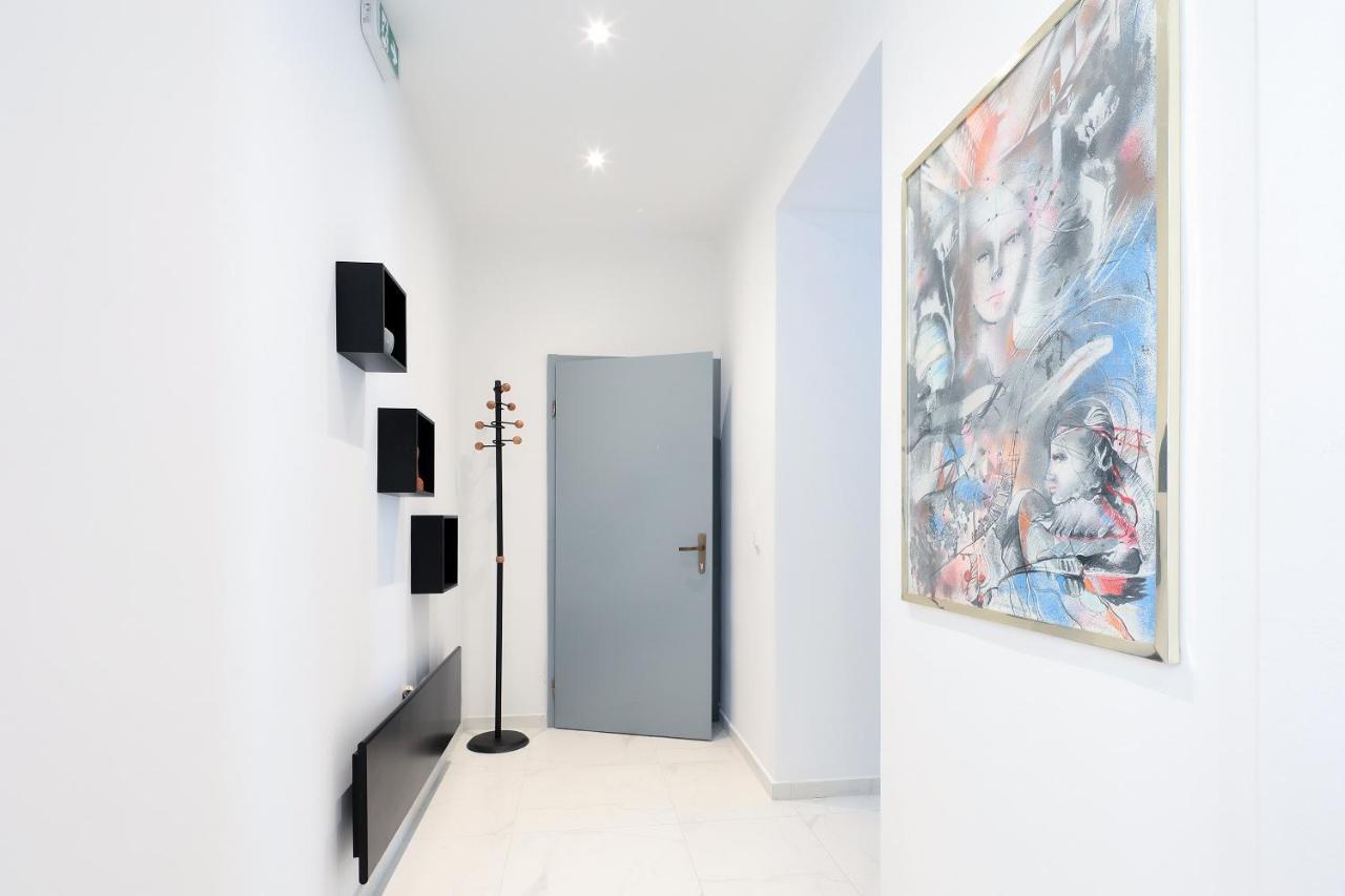 Apartments Luan غييكا المظهر الخارجي الصورة